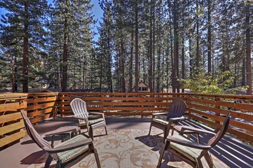 South Lake Tahoe Home With Spacious Backyard!