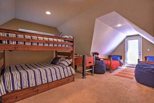 South Lake Tahoe Home With Spacious Backyard!
