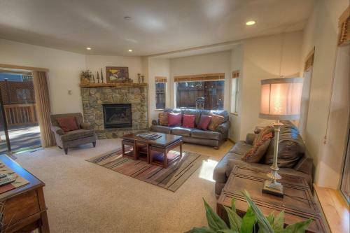 Casa Angora By Lake Tahoe Accommodations