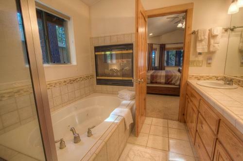 Casa Angora By Lake Tahoe Accommodations