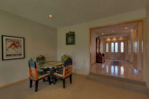 Beach Drive Beauty By Lake Tahoe Accommodations