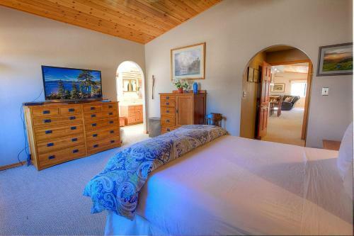 Waterfront Serenity By Lake Tahoe Accommodations