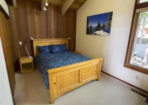 Eagles Perch Lake View Rental Cabin
