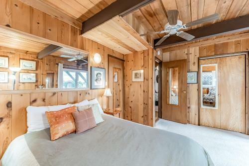 Whalesong House