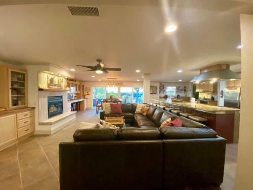 Tv-392 - The Vineyard Estate
