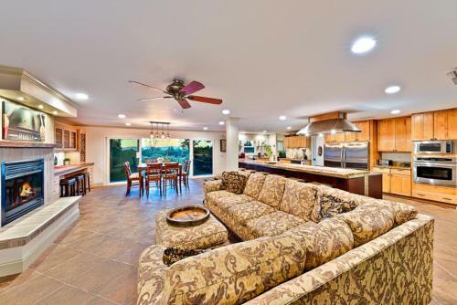 Tv-392 - The Vineyard Estate