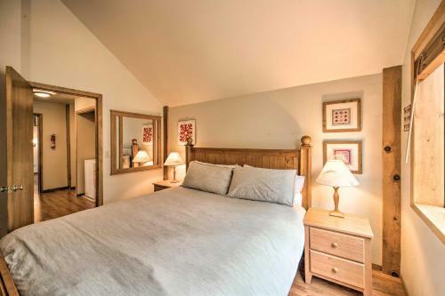 Truckee Golf Course Home With Hot Tub And Spacious Deck