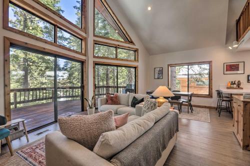 Modern Tahoe Donner Retreat With Deck And Grill!