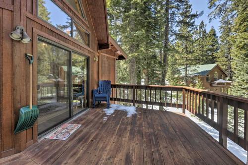 Modern Tahoe Donner Retreat With Deck And Grill!