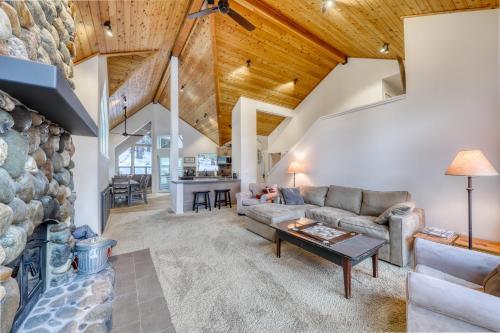 Mountain Willow Lodge