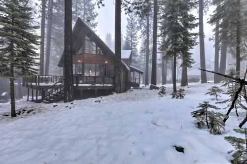 Idyllic Northstar Cabin With Shuttle 2 Mi To Resort!