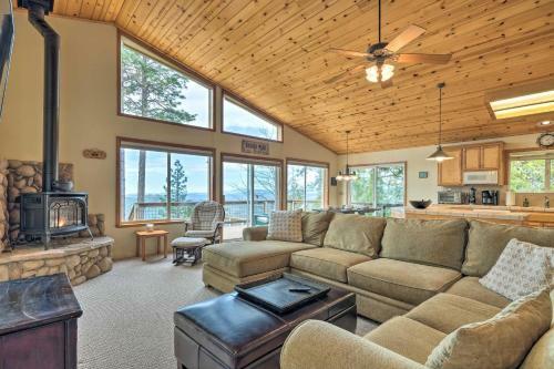 Pet-friendly Mtn Home With Deck, 3 Mi To Hiking