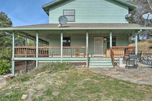 Peaceful Tuolumne Hideaway With Sweeping Views!