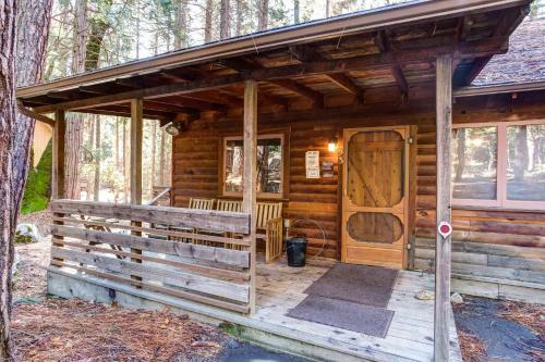 53 Creekside Cabin