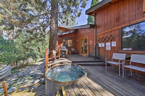 Wrightwood House With Fire Pit - Hike And Ski Nearby!