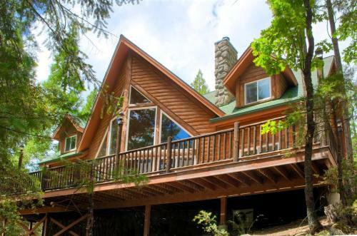 Rivercrest Lodge