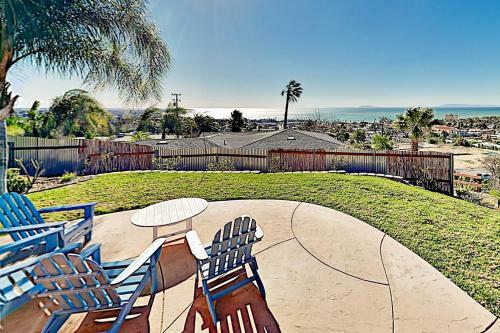Hillside Home With 180 Degree Pacific Views Home
