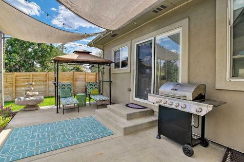 Modern Home With Patio - 7mi To Downtown Denver!