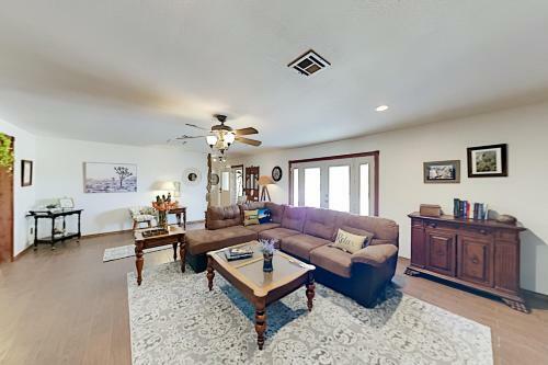 Dream Oasis - Private Heated Pool - Home Theater Home