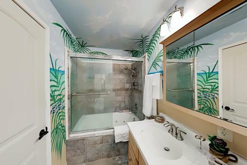 Dream Oasis - Private Heated Pool - Home Theater Home