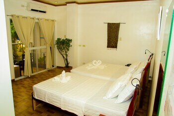 Hotel Divegurus Boracay Beach Resort