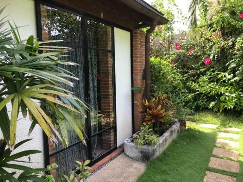 Bed & Breakfast Amihan-home