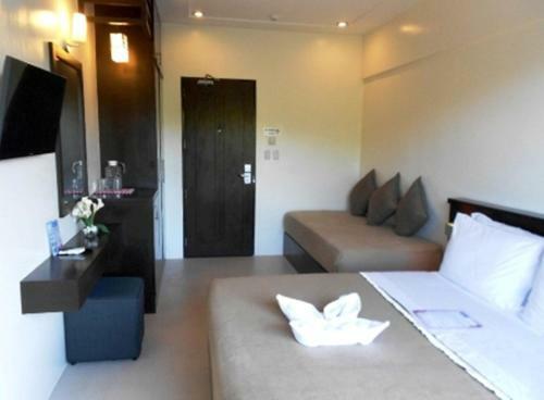 One Crescent Place Hotel