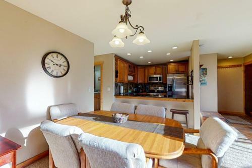 Beaver Creek West Mountain Life