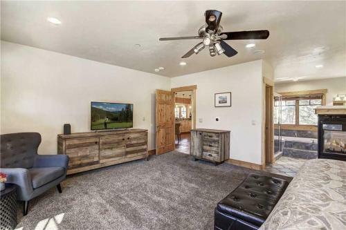 Whispering Pines Retreat Townhouse