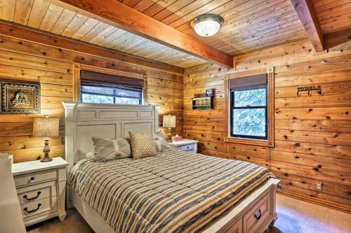 Rustic Breckenridge Cabin With Private Hot Tub!