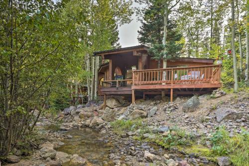The Cabin On Clear Creek A Shire Experience!