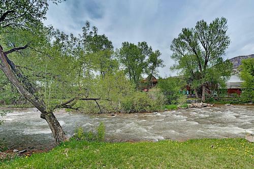 Charming Riverfront Cabin With Fireplaces Home