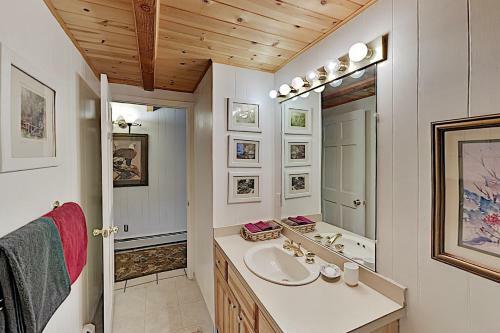 Charming Riverfront Cabin With Fireplaces Home
