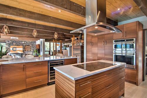 Chic Boulder Mountain Home With Hot Tub And Views