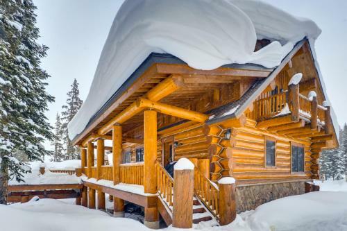 New Listing! Idyllic Mountain-view Home Home