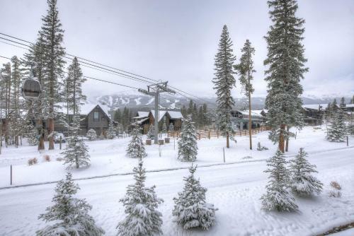 Stunning 5br Shock Hill Mansion- Steps To Gondola!