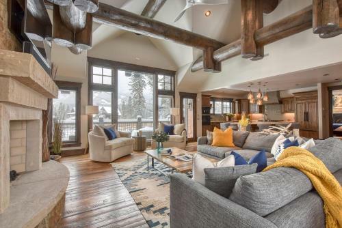 Stunning 5br Shock Hill Mansion- Steps To Gondola!