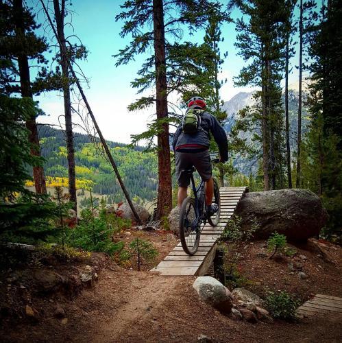 River Mountain Lodge W309