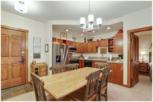 2 Bdr Main St Station Condo - All The Amenities