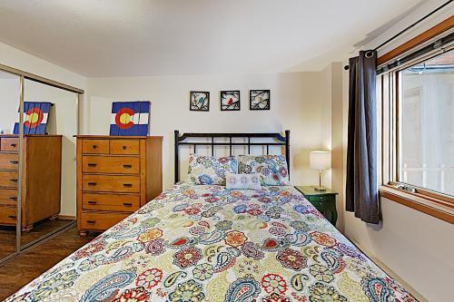 Apartamento New Listing! Ski-in Ski-out Corner Unit