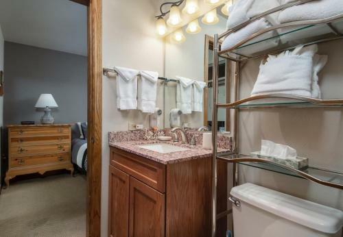 River Mountain Lodge 203w