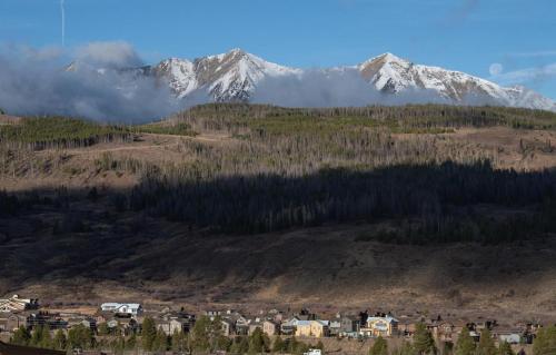Miners Peak Residence