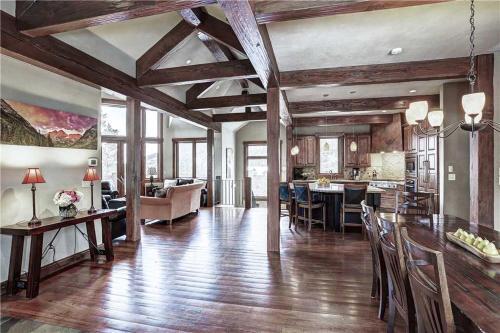 Grand Campion Home