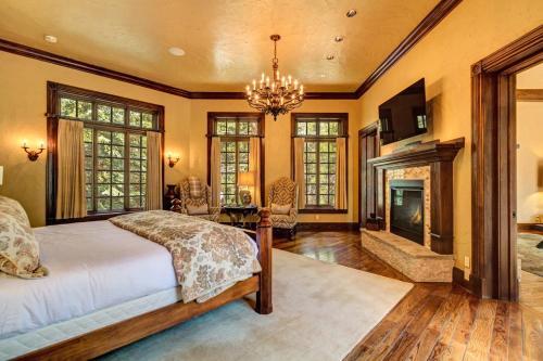 Gold King Retreat