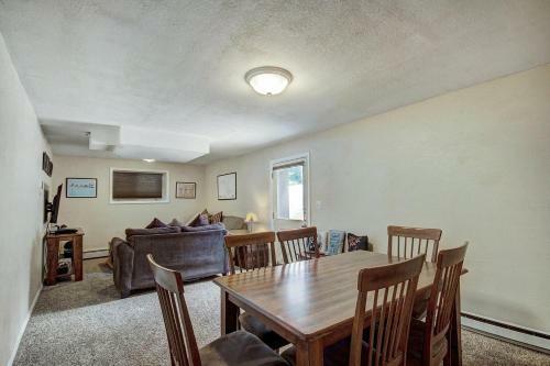 Lazy Dog Lodge Home