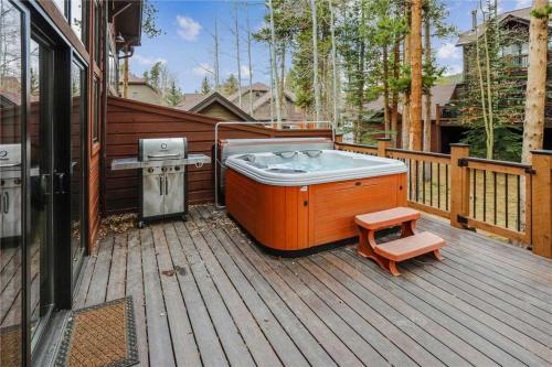 Village Point 109 Townhouse