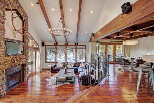 Summit Solitude Estate Home