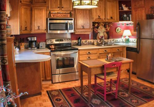 Villa Mountain Retreat Rancher In Cascade Co