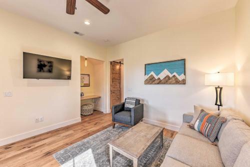 Buena Vista Home With Mtn Views, Walk To Main St