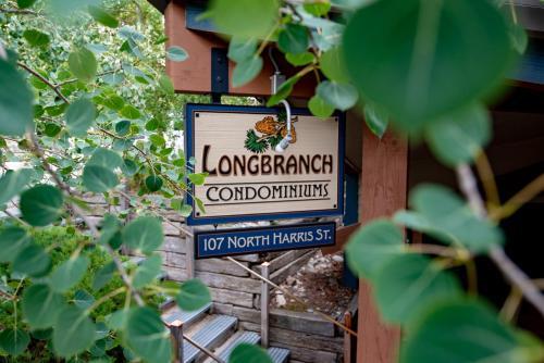 Longbranch 202 Condo Excellent Location Remodeled